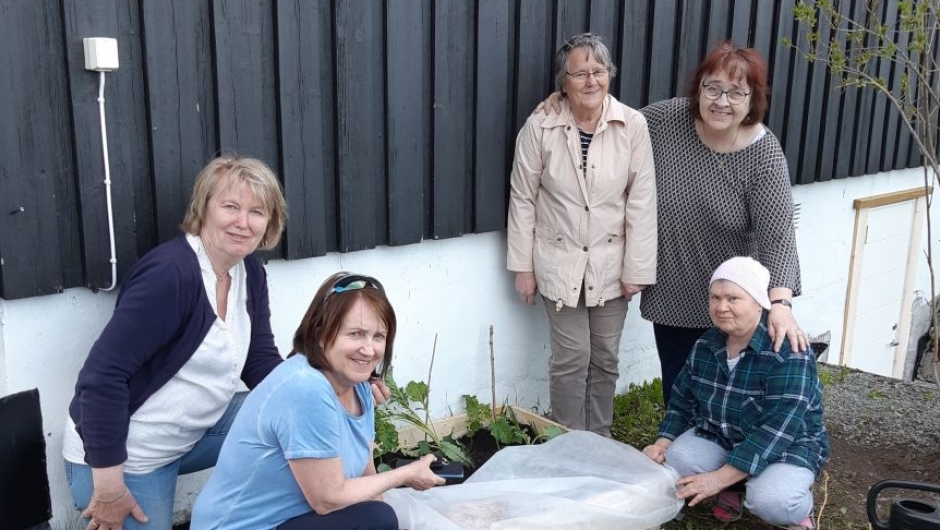 Damene følger opp Damene følger opp