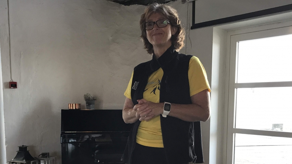 Gunn Skotheimsvik Årdal tok imot oss og fortalde historia om industreventyret til Devold. Gunn Skotheimsvik Årdal tok imot oss og fortalde historia om industreventyret til Devold.