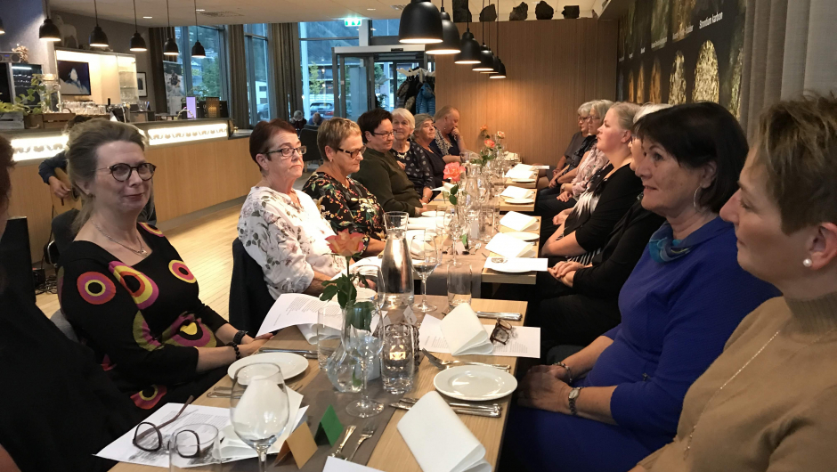 Klare for middagen ! Klare for middagen !