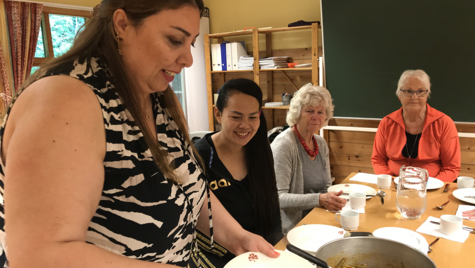 Sawsan serverer Sawsan serverer