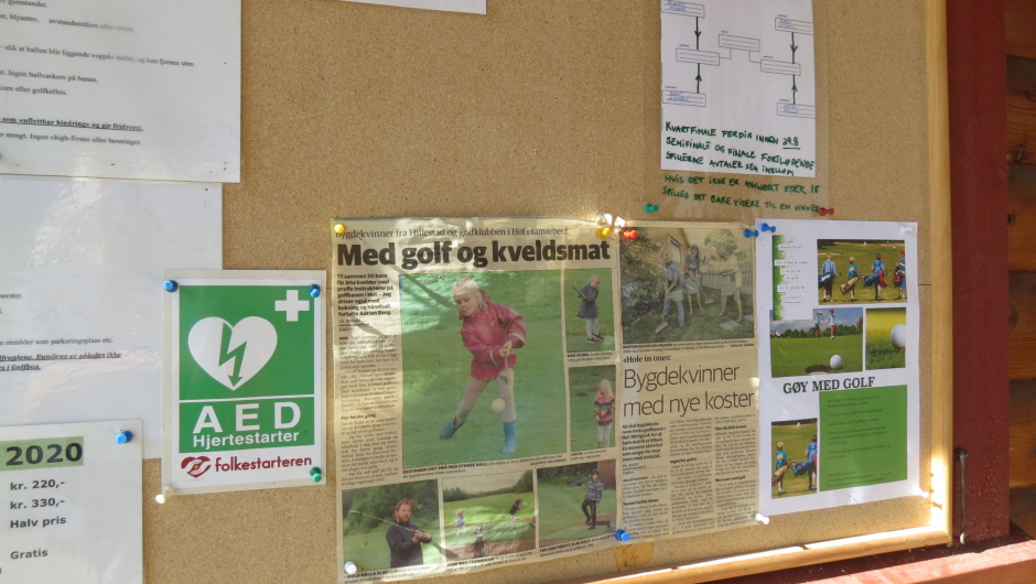 Oppsalgstavla på golfbanen Oppsalgstavla på golfbanen