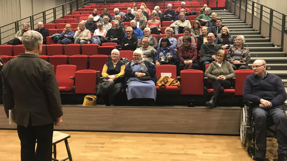 Mange frammøtte som kosa seg. Mange frammøtte som kosa seg.