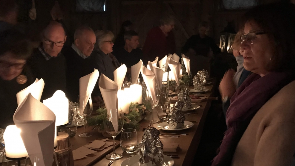 Klart for forretten som var Claptonlaks!- Nydeleg! Klart for forretten som var Claptonlaks!- Nydeleg!