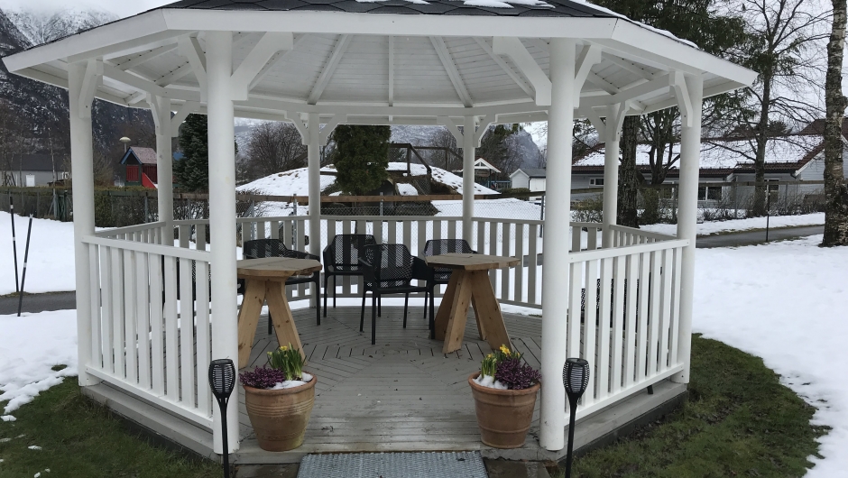 Paviljongen klar til fine vårdagar! Paviljongen klar til fine vårdagar!