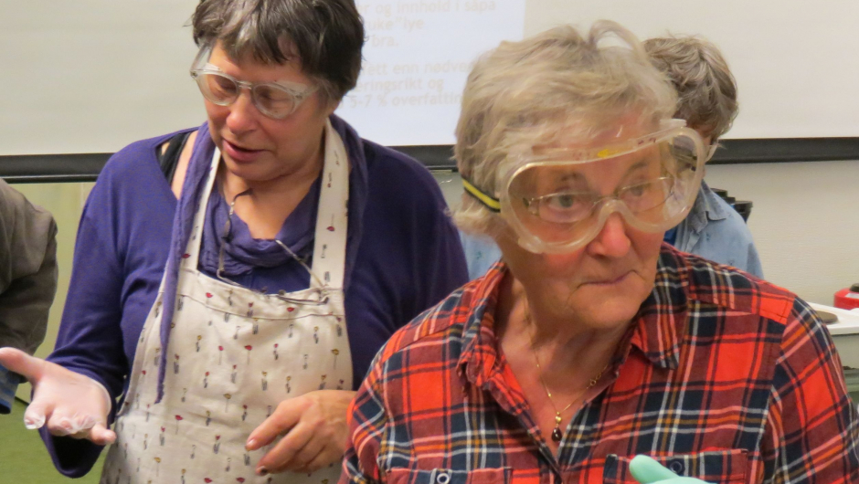 Fantastisk verneutstyr - lut er ikke å leke med!