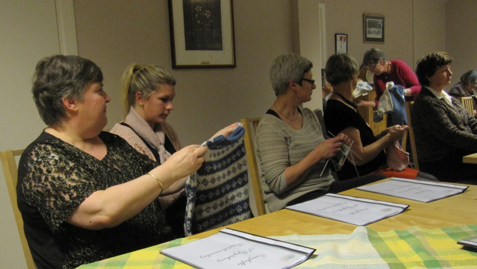 Strikketøyet var med Strikketøyet var med