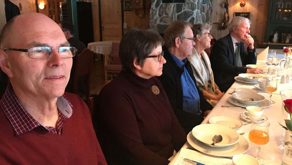 Gjestane kosa seg. Gjestane kosa seg.