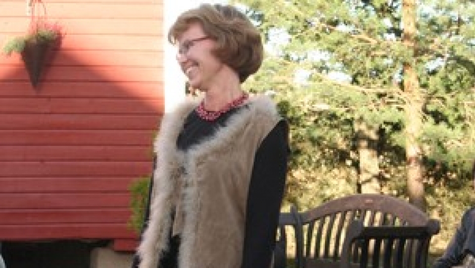 Tynn, lekker skinnvest på Kathrine