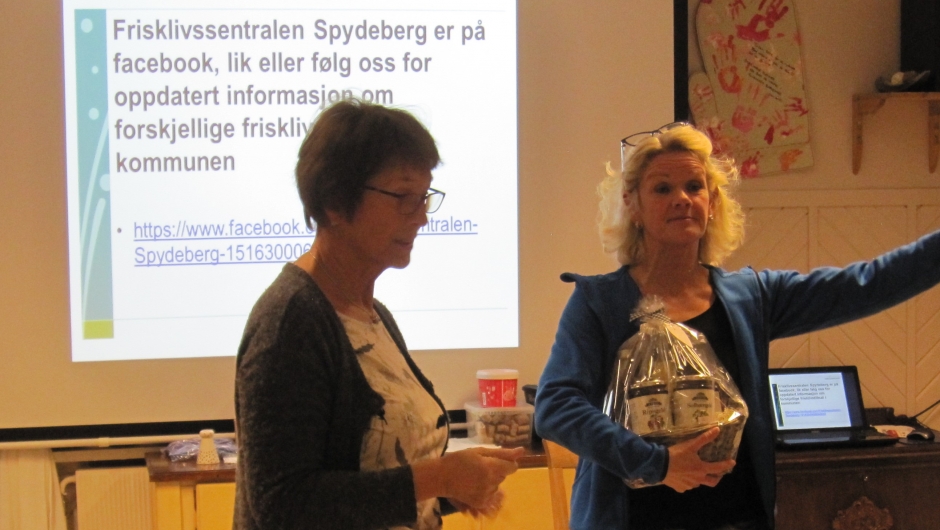 Kjersti takker Helen for fin orientering Kjersti takker Helen for fin orientering