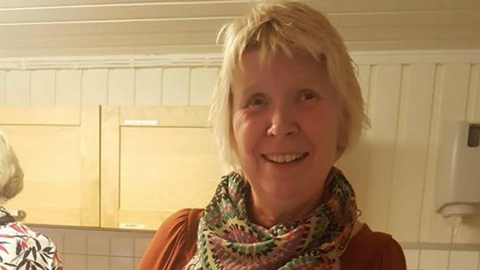 En av kjøkkendamene, Mette.