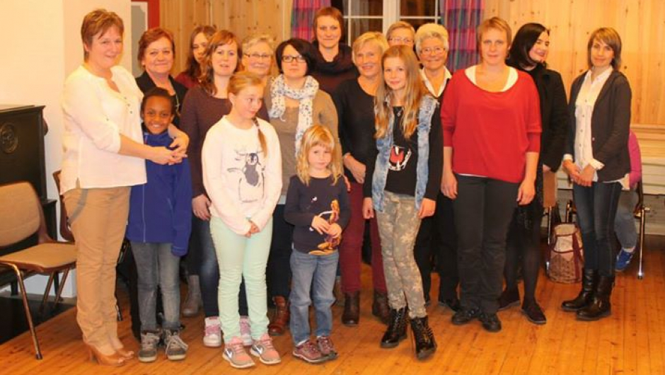 Bygdekvinnelagene har arrangert klesvisning i mange år, her fra 2013.