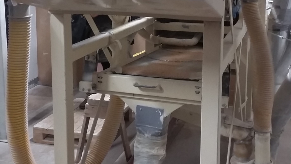 Melet blir malt med valse og på steinkvern