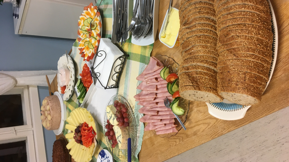 Kveldsmaten er servert Kveldsmaten er servert