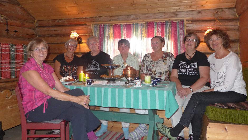 BBK styret i 2016. Frå v.: Inger Margrethe Medhus, Else Hval, Reidun Røisli, Mette Rustand, Sølvi Tjodal, Kristin Baalerud, Frøydis Løkensgård BBK styret Frå v.: Inger Margrethe Medhus, Else Hval, Reidun Røisli, Mette Rustand, Sølvi Jødal, Kristin Baalerud, Frøydis Løkensgård