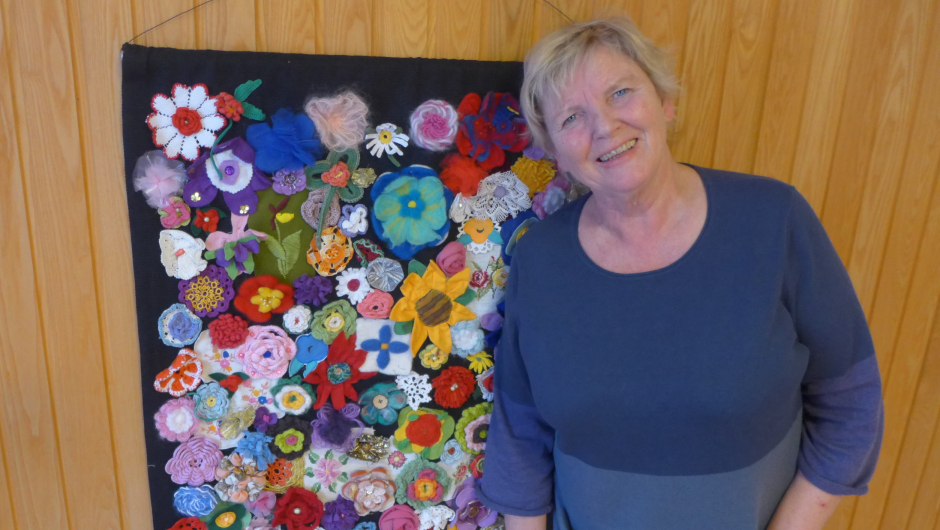 Hanne Strøm, ildsjelen bak blomsterteppet.