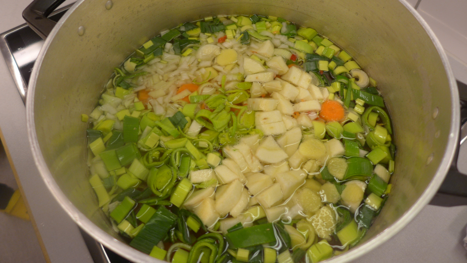 Suppegryta klar til koking.