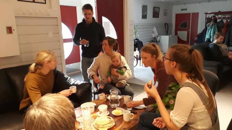 Hele familen på lefsekurs Foto: Ingunn Talgø Hele familen på lefsekurs Foto: Ingunn Talgø