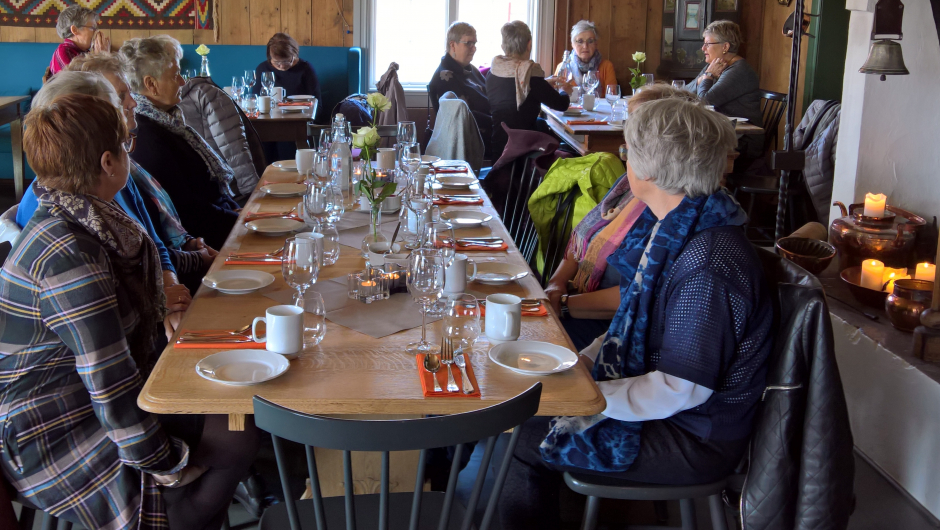 Lunsj i Gregers-stua på Granavolden Gjæstgiveri Lunsj i Gregers-stua