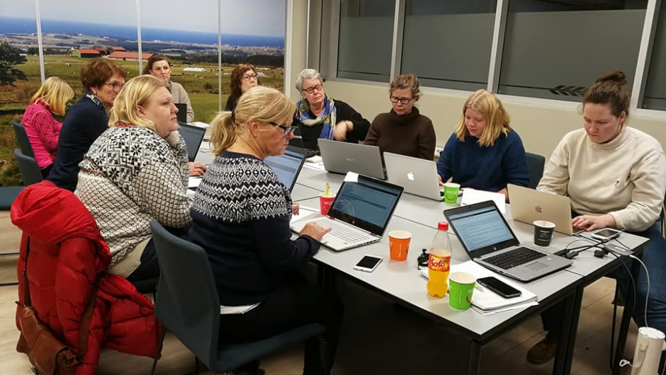 Full konsentrasjon på Nettside kurset. Foto: Jorun Henriksen Full konsentrasjon på Nettside kurset. Foto: Jorun Henriksen