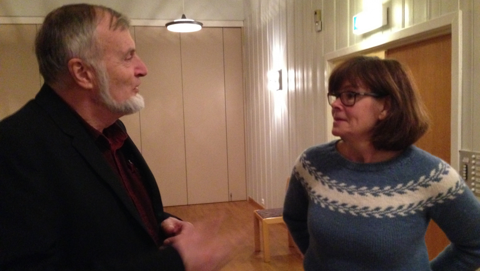 Foredragsholder Nils Skaarer og leder av Ytre Hobøl bygdekvinnelag Anne Eva Bjerke. Foto: Marit Hoff Lund Foredragsholder Nils Skaarer og leder av Ytre Hobøl bygdekvinnelag Anne Eva Bjerke. Foto: Marit Hoff Lund