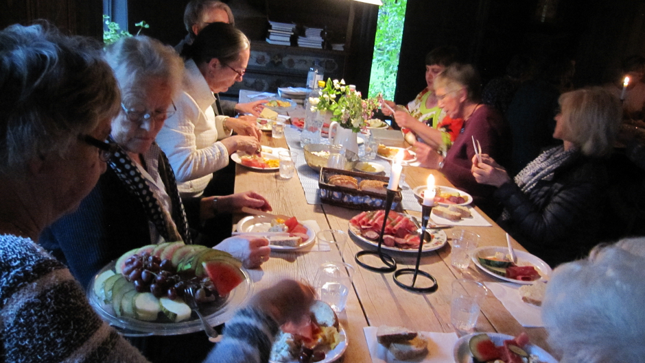 og maten smakte gode og maten smakte godt