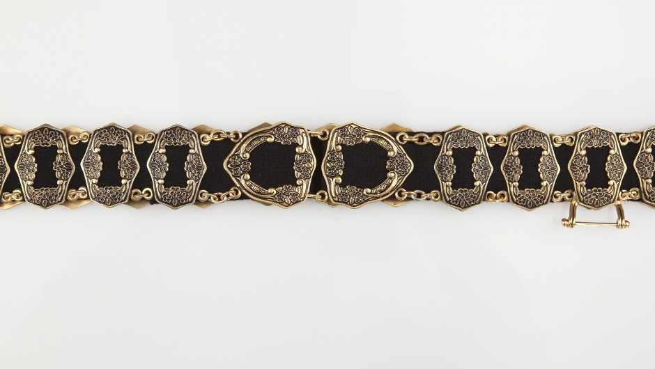 Sølvbelte med beltespenne til Løkendrakten Sølvbelte med beltespenne til Løkendrakten