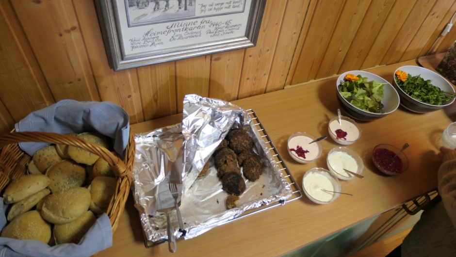 Klart for å "mekke" egen burger.