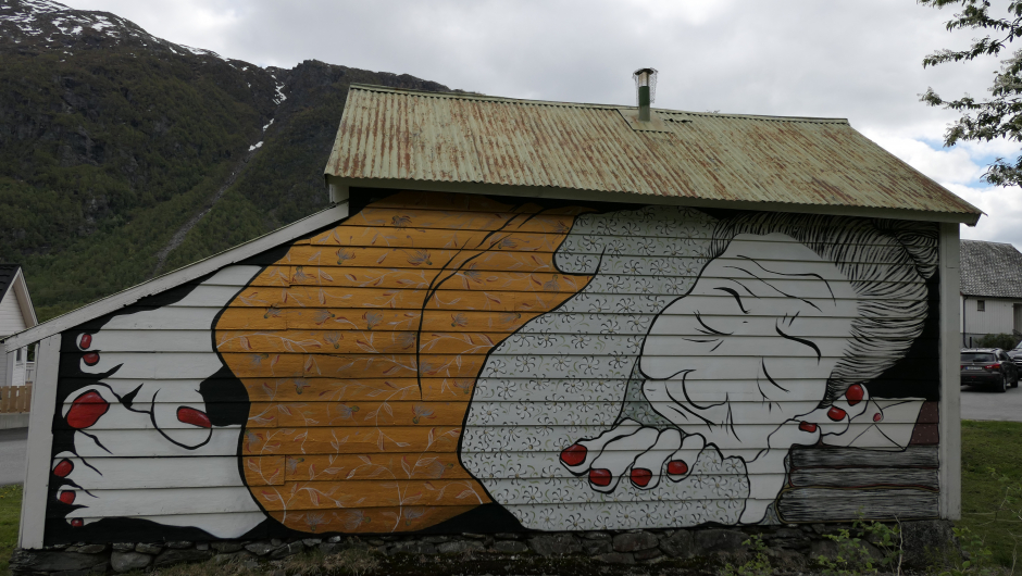 og kunstnarleg kreativitet utanpå huset