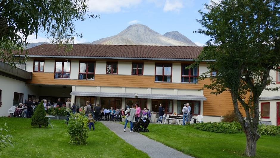 Mange som kosa seg, store og små. Mange som kosa seg, store og små.