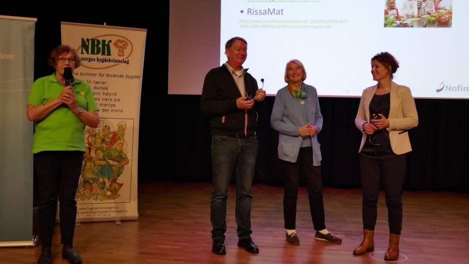 Her er det klart for spørsmål frå salen. Her er det klart for spørsmål frå salen.