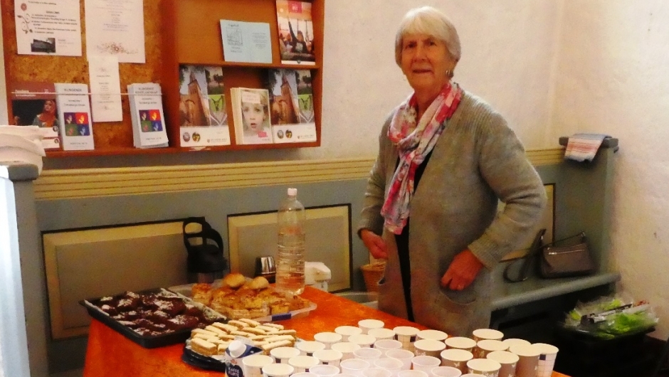 Anne Marie Schreiner, Høsstakkefest med kirkekaffe i Slagen Kirke Anne Marie Schreiner, Høsstakkefest med kirkekaffe i Slagen Kirke