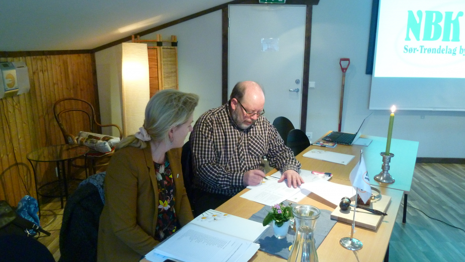 Frank måtte vær litt strengt med damene for å holde tidsplan.