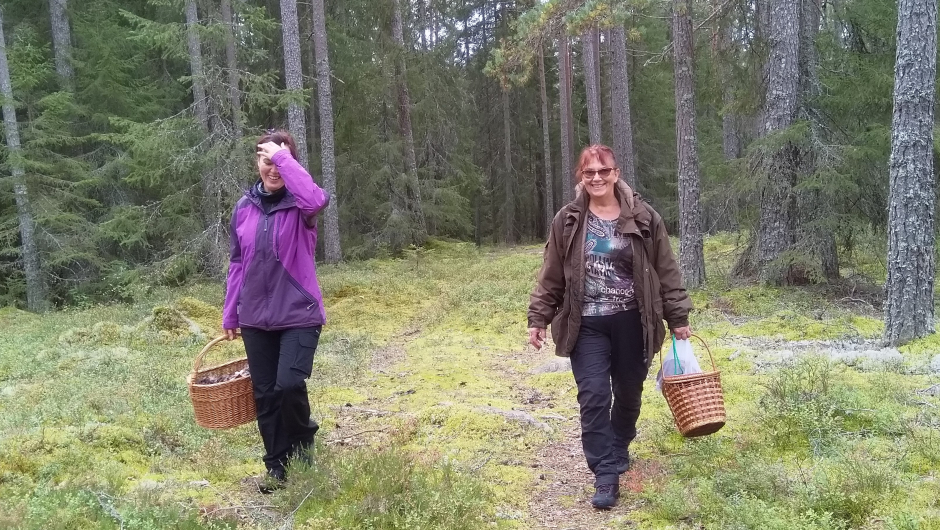 Damer med fangst Damer med fangst