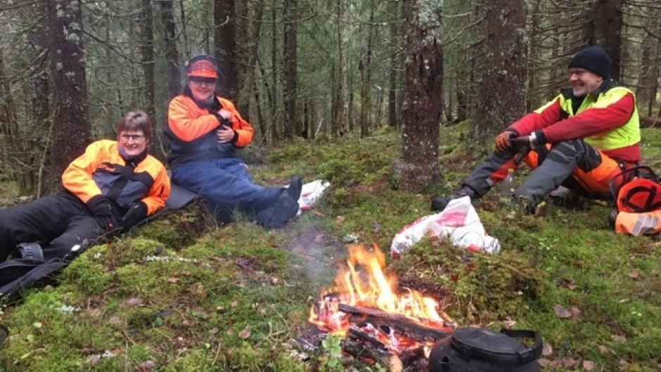 Matpause med fagprat (foto: Gudny O.Sverkmo)