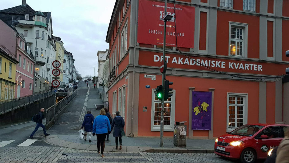 På veg til det Akademiske kvarter Foto: Liv Spilde På veg til det Akademiske kvarter Foto: Liv Spilde