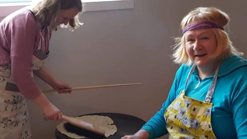 Maria har fått taket på krotakakebaking foto: Liv Spilde Maria har fått taket på krotakakebaking foto: Liv Spilde