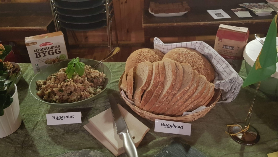 ulike rettar med bygg foto: Liv Spilde ulike rettar med bygg foto: Liv Spilde