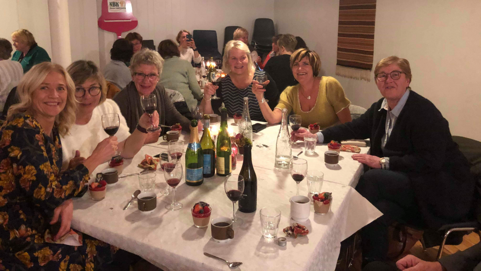 God stemning rundt bordet foto: Liv Spilde God stemning rundt bordet foto: Liv Spilde