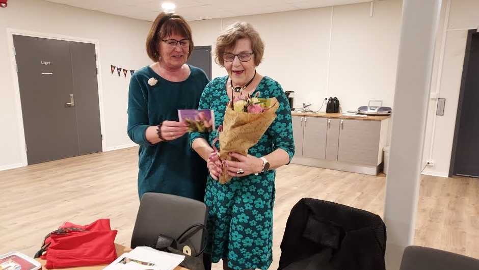 Solveig vart overraska av Bjørg. Solveig vart overraska av Bjørg.