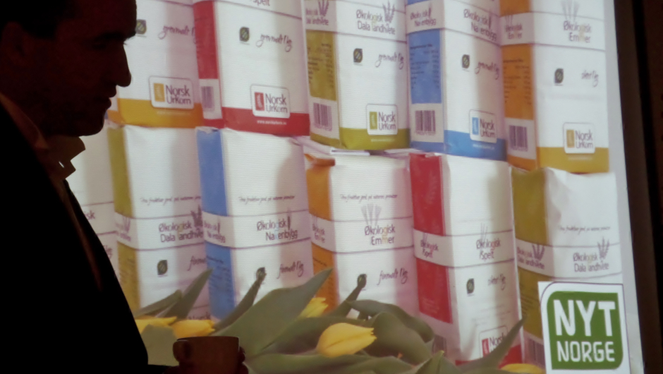 Petter Simonsen med sitt urkorn Petter Simonsen med sitt urkorn