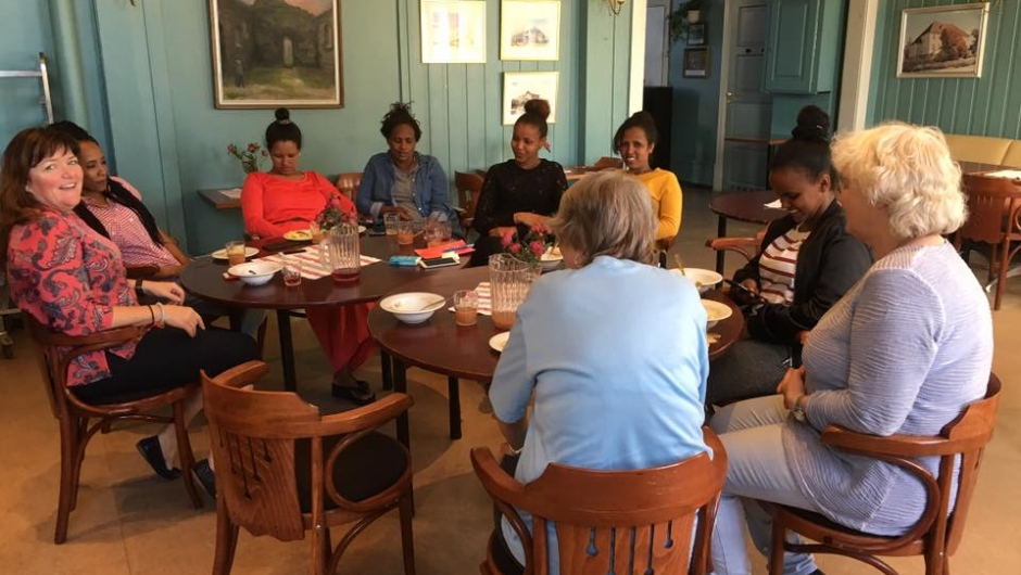 Samtale. Foto: Ane Aanerud Grøndahl Samtale. Foto Ane Aanerud Grøndahl