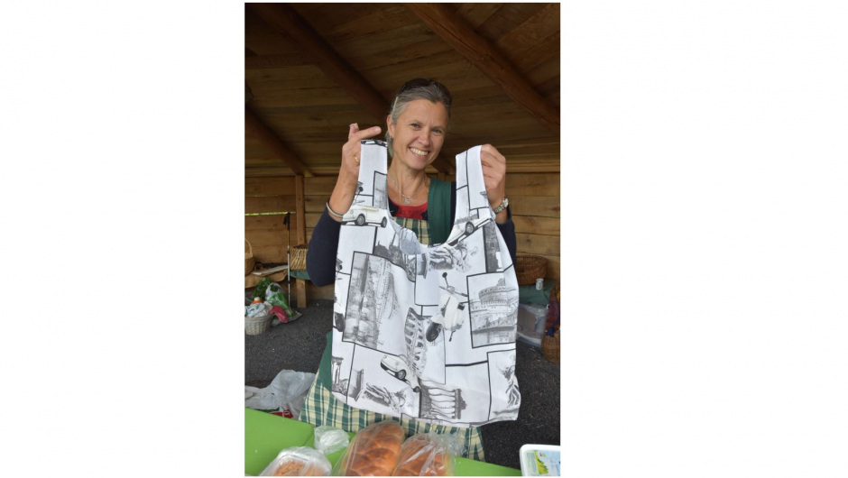 Selvsydde handlenett. Selvsydde handlenett.