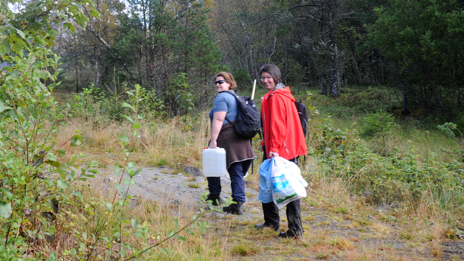 Bygdekvinnedamer som tar tak. Mange tunge bører