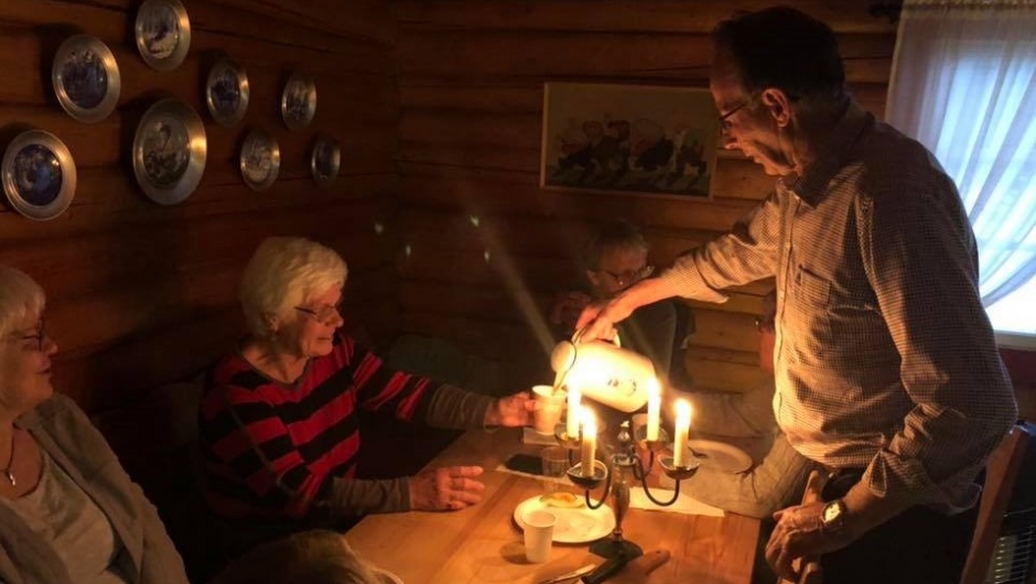 Kaffe også inne Kaffe også inne