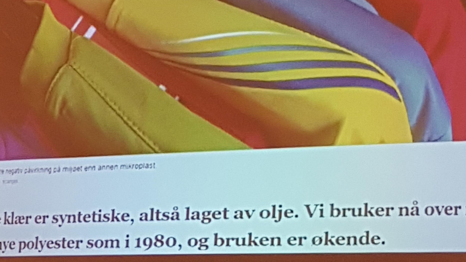 Syntetiske klær laget av olje.