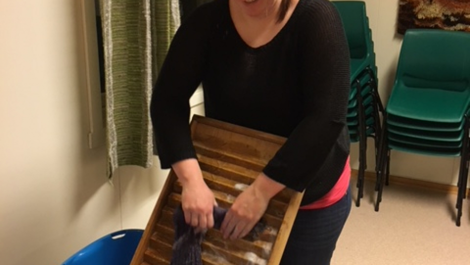 Toving av sokk og foringer. Foto G Skar toving tovebrett lugger