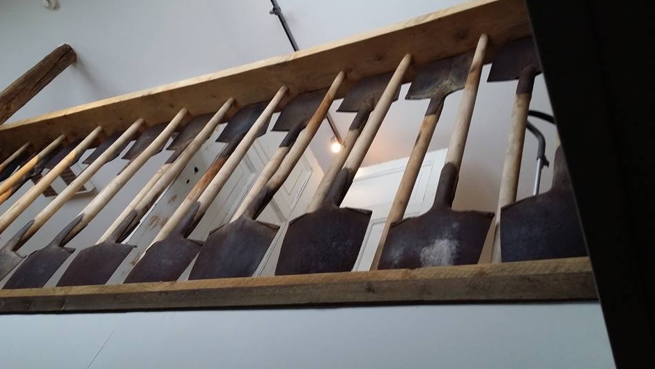 Tyske spader laget et historisk gelender