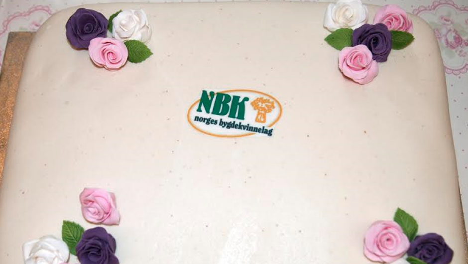 Jubileumskake. Foto: Bjørg Strømme. Jubileumskake. Foto: Bjørg Strømme.