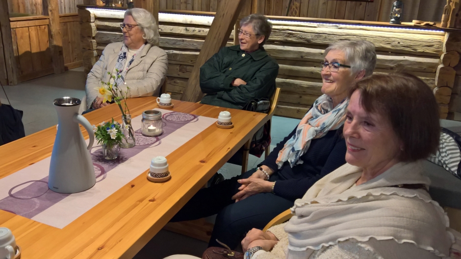 Medlemsmøte på Prestgardslåven i Vardal Flere bygdekvinner